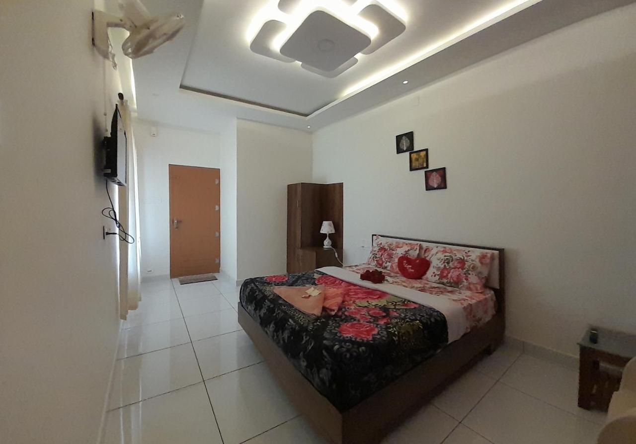 Ferienwohnung Orchid Ranipuram Kallar  Exterior foto